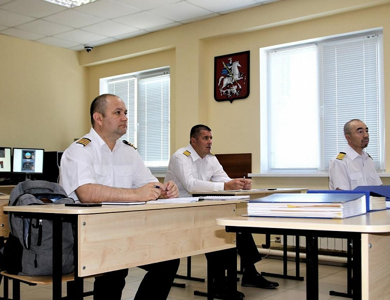 Когда опыт становится профессией: день учителя в Московском авиацентре
