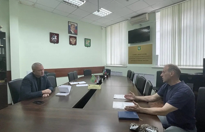 Андрей Тюрин направит запросы для решения проблем жителей
